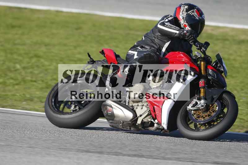 /Archiv-2025/02 28.-31.01.2025 Moto Center Thun Jerez/gruen-green/82